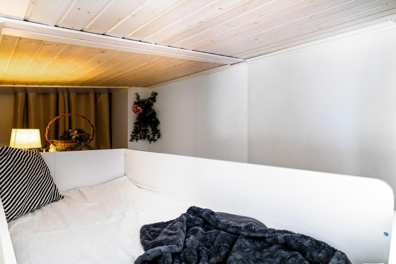 Theo & Lilis Countryside Apartment Еребру Екстер'єр фото
